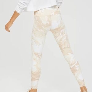 Offline By Aerie. Stylish marble print leggings size Medium NWT